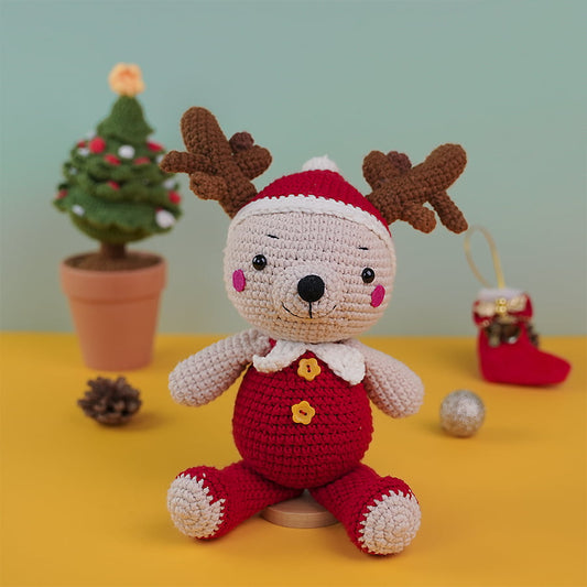 Pattern Reindeer In Red Jumpsuit Plush Toy Crochet