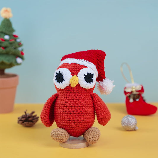 Yellow Beak Owl Wearing Noel Hat Plush Toy Crochet