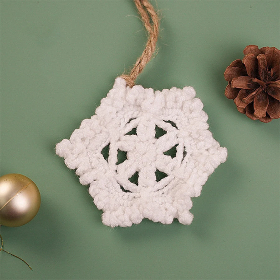 Small Snowflakes For Christmas Tree Crochet Pattern