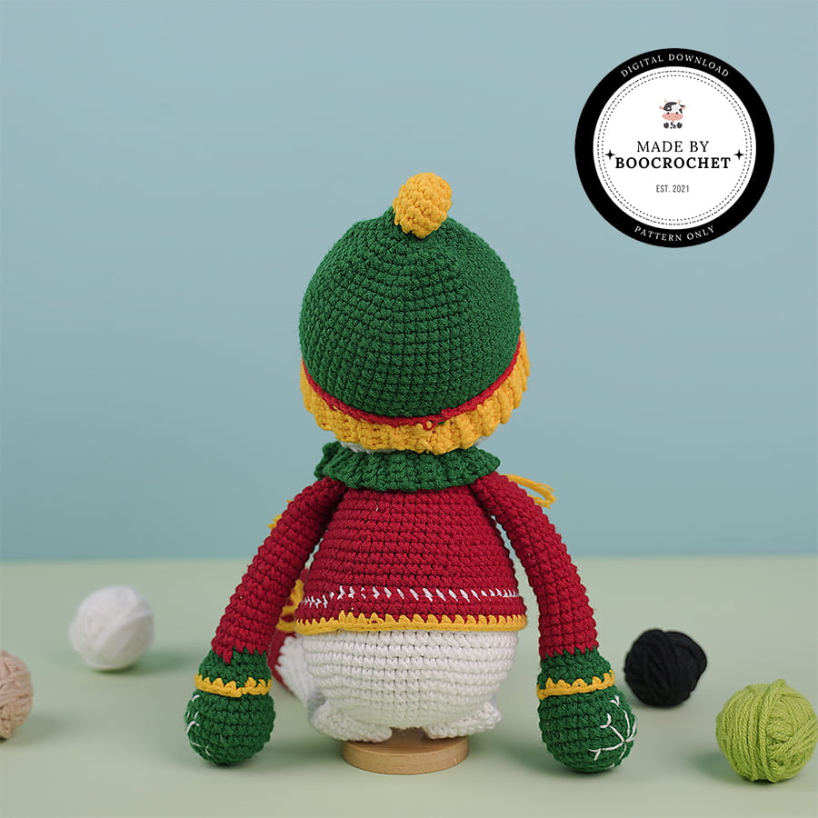 Crochet Pattern Snowman Wearing Green Hat