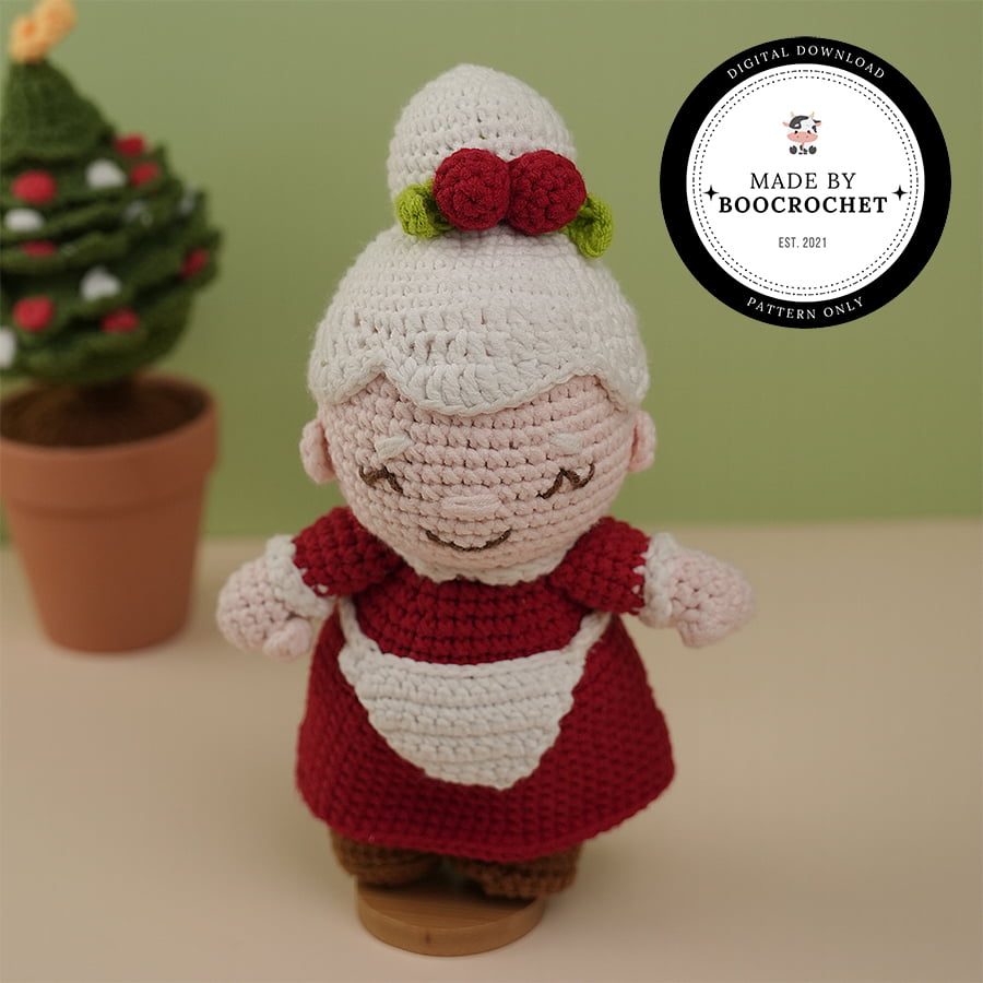 Mrs. Santa Claus Plush Toy Crochet Pattern