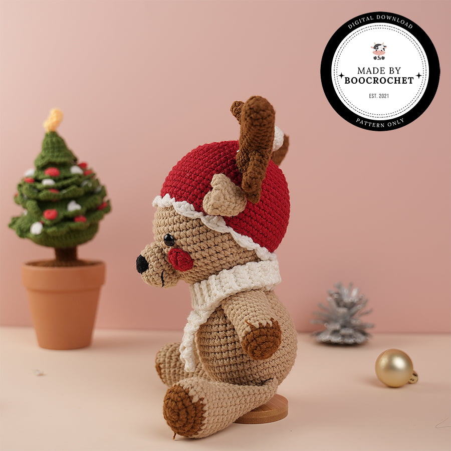 Reindeer With White Scarf Crochet Patterns