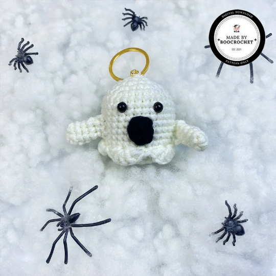 Pattern Little Ghost Crochet Keychain